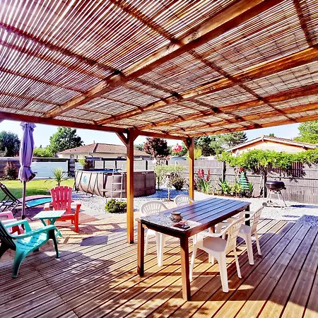 Vakantiehuis Maison Piscine Privee 4a5 Pers9 & 11 Kms Des Plages Oceanes Et Du *